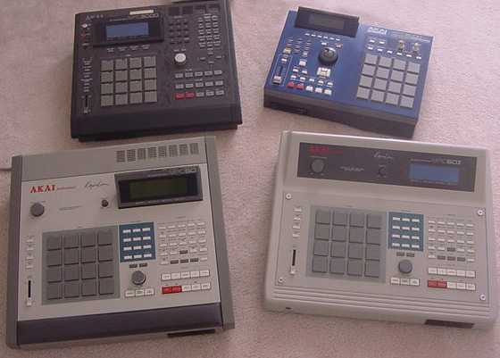 致敬經(jīng)典：AKAI 即將推出 MPC Live II Retro 限量版，采用經(jīng)典奶油白 MPC 配色